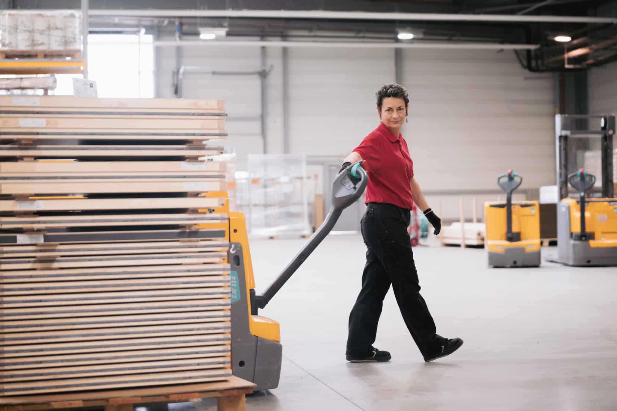 transport de portes techniques polytech pour le conditionnement avant expédition